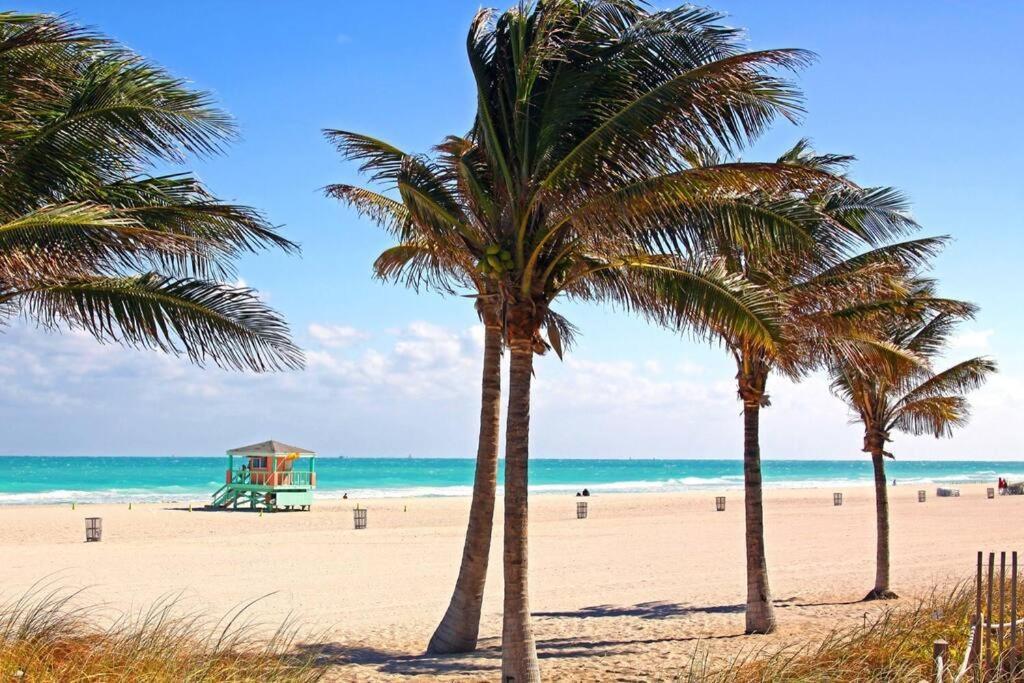 Apartment Right On The Beach! Miami Beach Exteriér fotografie